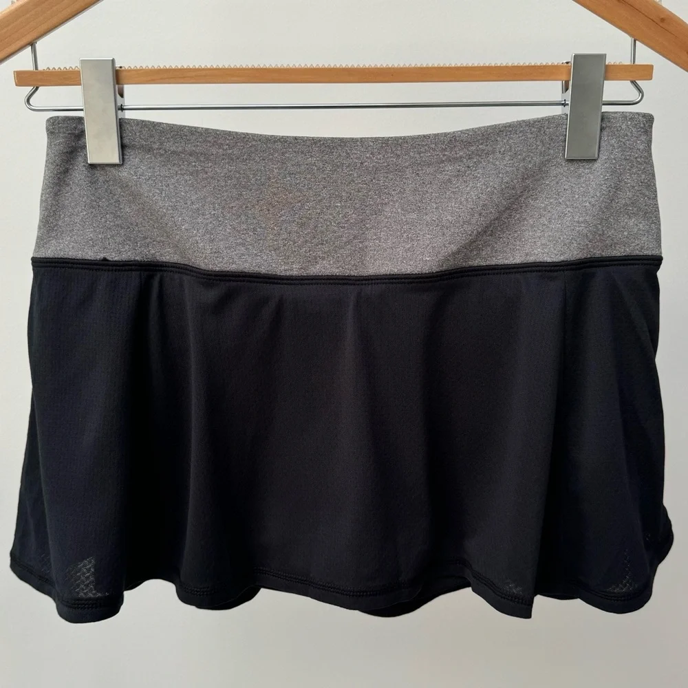 Champion Skort in‎ Black & Gray, Size M